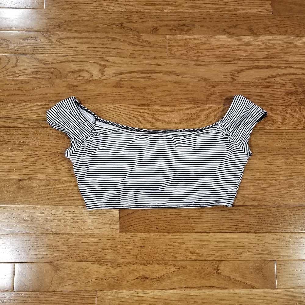 Victoria's Secret swim black stripe bikini crop top Medium